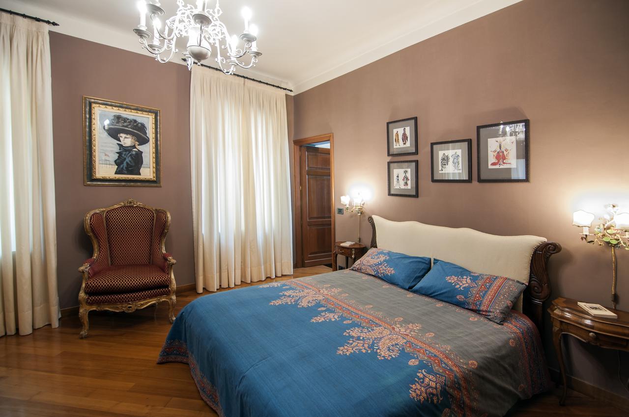 Casa Asso Di Coppe B&B Альба Экстерьер фото