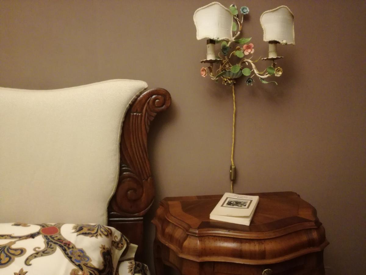 Casa Asso Di Coppe B&B Альба Экстерьер фото