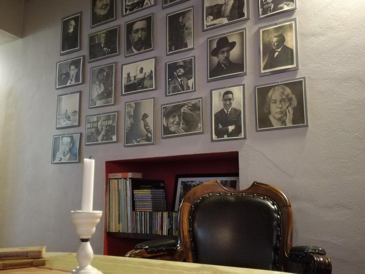 Casa Asso Di Coppe B&B Альба Экстерьер фото