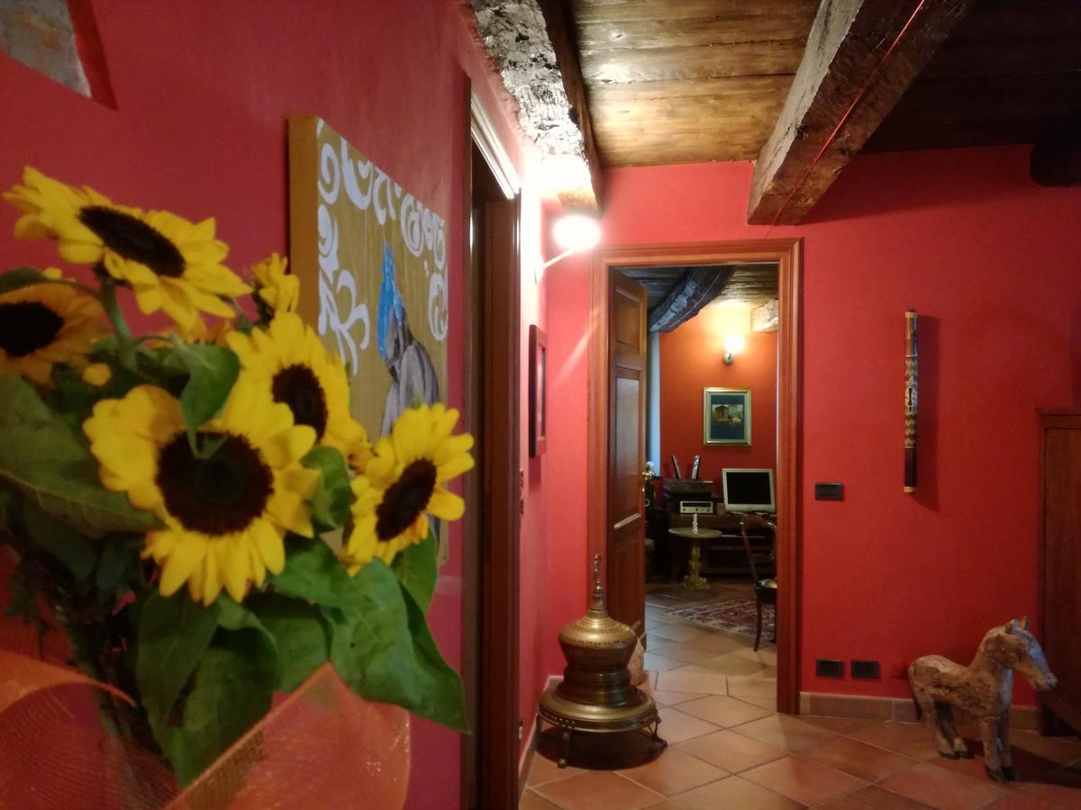 Casa Asso Di Coppe B&B Альба Экстерьер фото